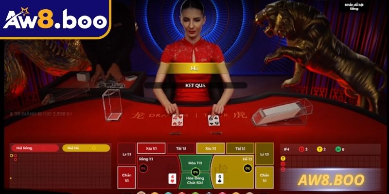 Dealer chia hai lá, xác định ngay kết quả chiến thắng